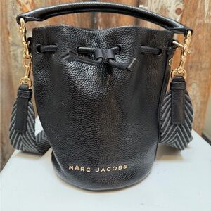 Marc Jacobs Groove Leather Bucket Bag with Gold Accents and Crossbody Strap